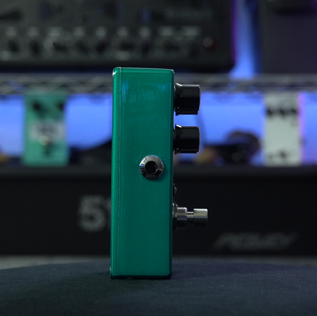 MXR M83 BASS CHORUS DELUXE